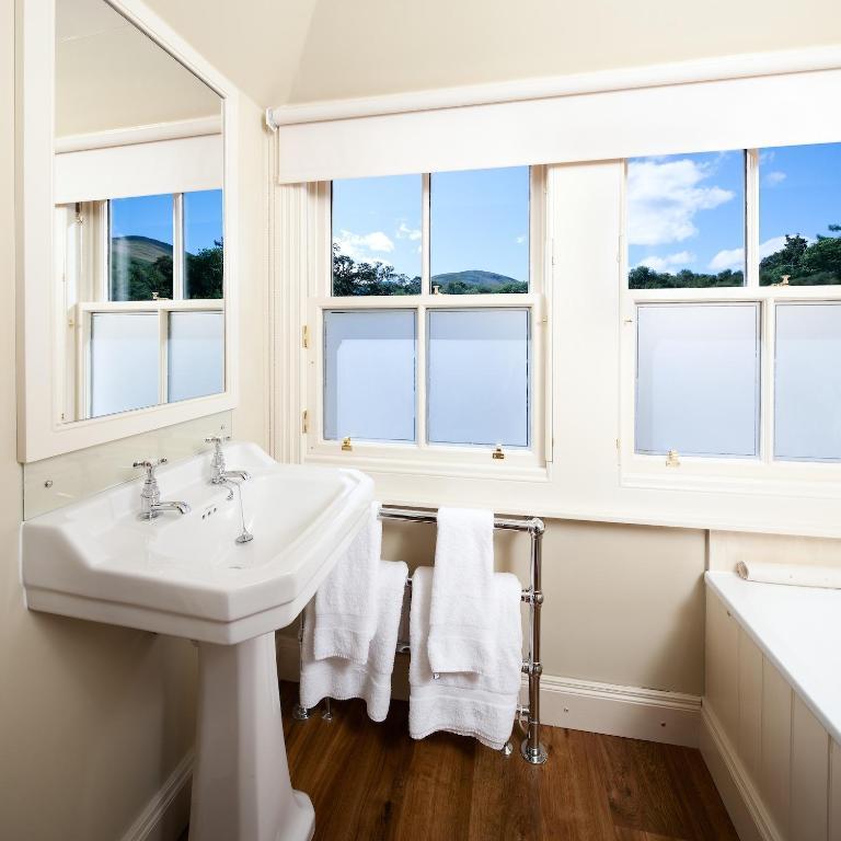 The Loch Lomond Arms Hotel Luss Zimmer foto
